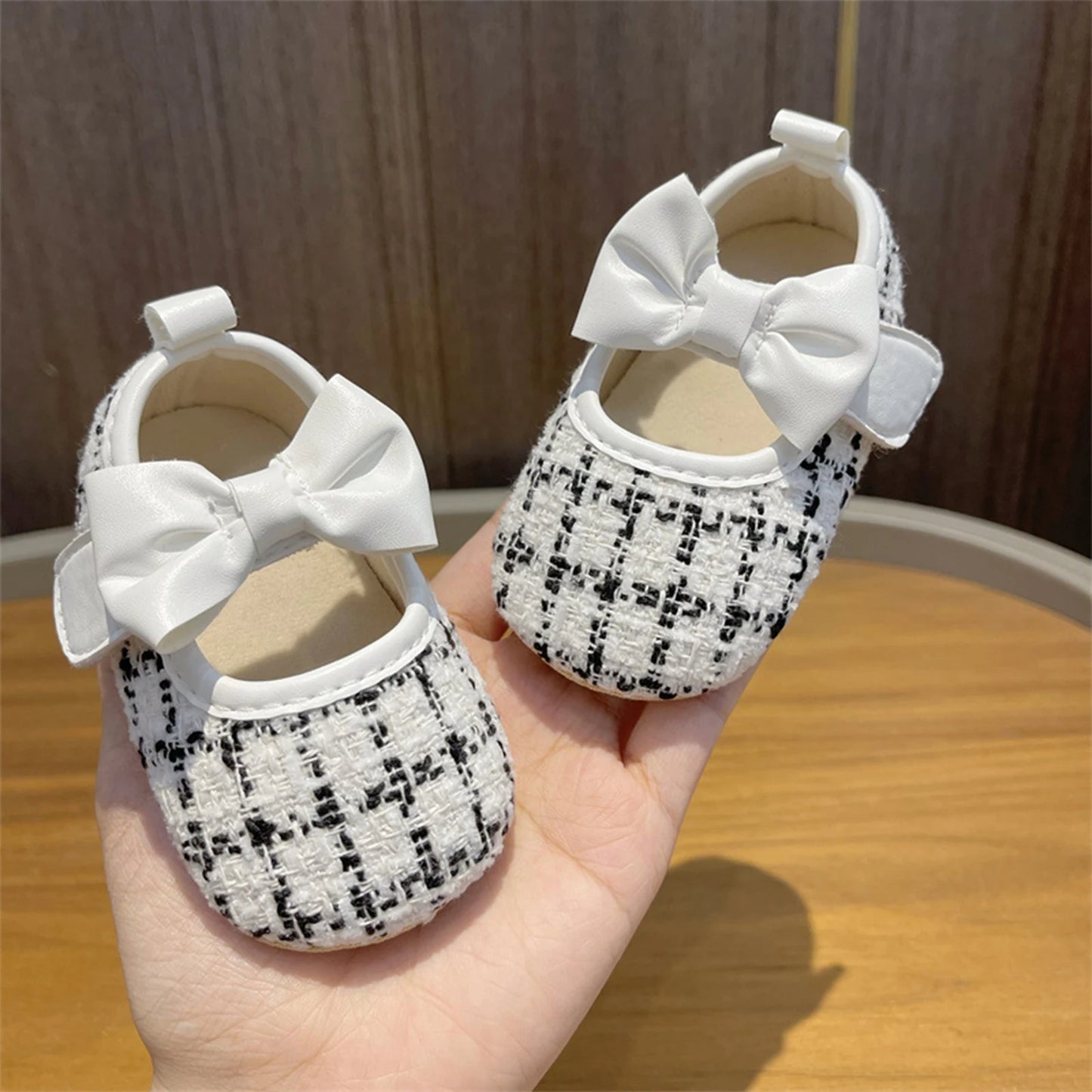 Cute Baby Girls Shoes Princess Infant Mary Jane Flats Crib Shoes Dress Shoes Non-Slip Pre walkers Shoes for Infants