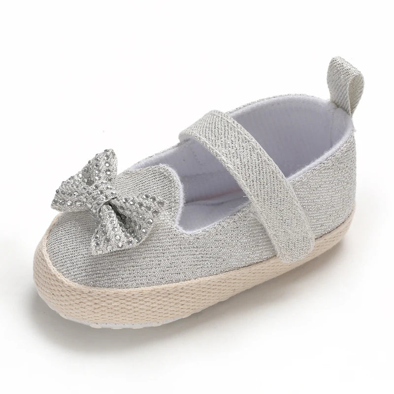 Cute 0-18M Spring Newborn Silver Baby Shoes Non Slip Cloth Bottom Girl Shoes Elegant Breathable Casual Baby First Walking Shoes