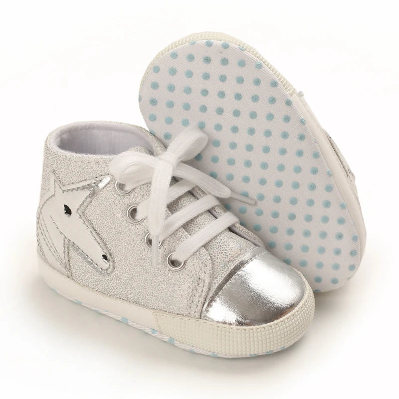Cute 0-18M Spring Newborn Silver Baby Shoes Non Slip Cloth Bottom Girl Shoes Elegant Breathable Casual Baby First Walking Shoes