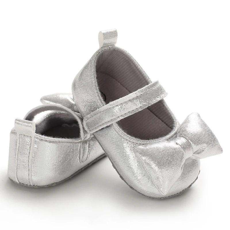 Cute 0-18M Spring Newborn Silver Baby Shoes Non Slip Cloth Bottom Girl Shoes Elegant Breathable Casual Baby First Walking Shoes