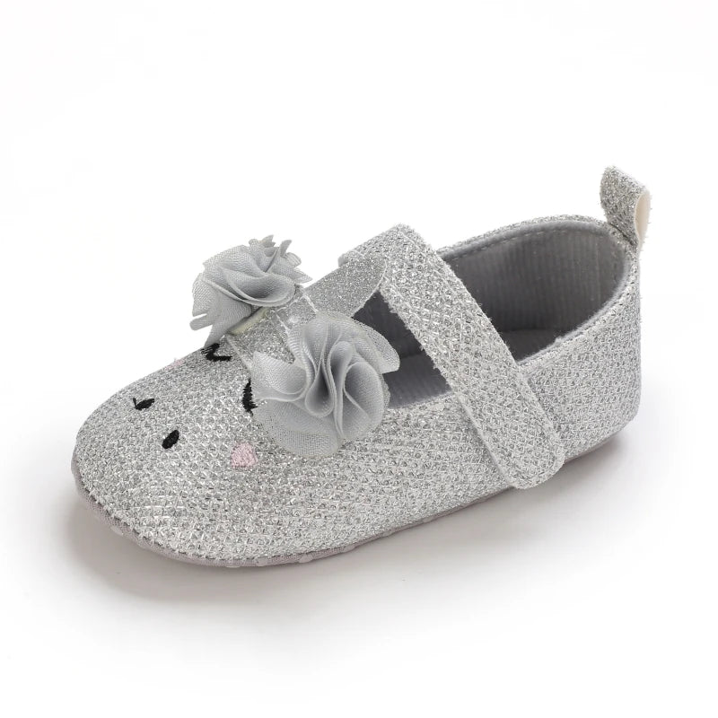 Cute 0-18M Spring Newborn Silver Baby Shoes Non Slip Cloth Bottom Girl Shoes Elegant Breathable Casual Baby First Walking Shoes