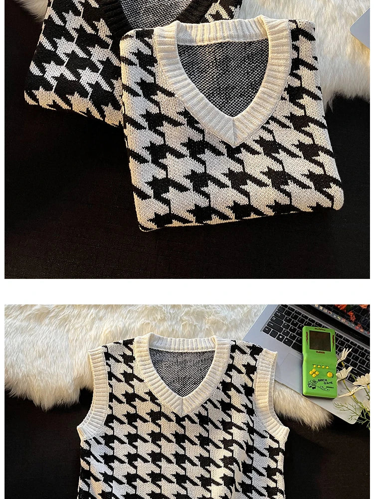 Men Houndstooth Sweater Vests Vintage Sleeveless V-neck Knitwear College Students Couple Loose Outwear Suester Para Hombre Chic