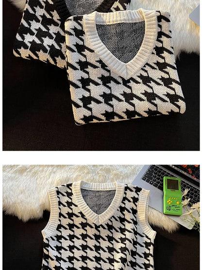 Men Houndstooth Sweater Vests Vintage Sleeveless V-neck Knitwear College Students Couple Loose Outwear Suester Para Hombre Chic