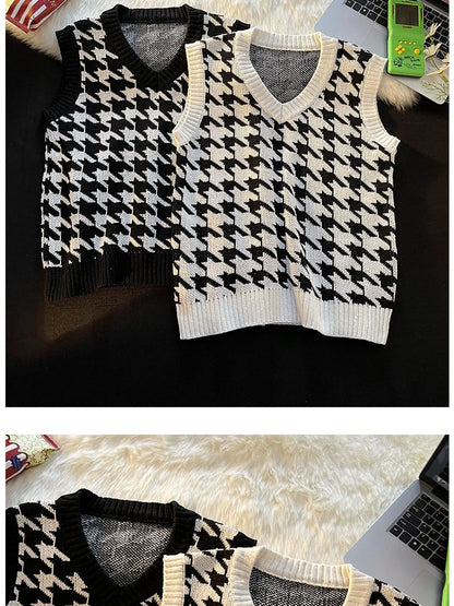 Men Houndstooth Sweater Vests Vintage Sleeveless V-neck Knitwear College Students Couple Loose Outwear Suester Para Hombre Chic