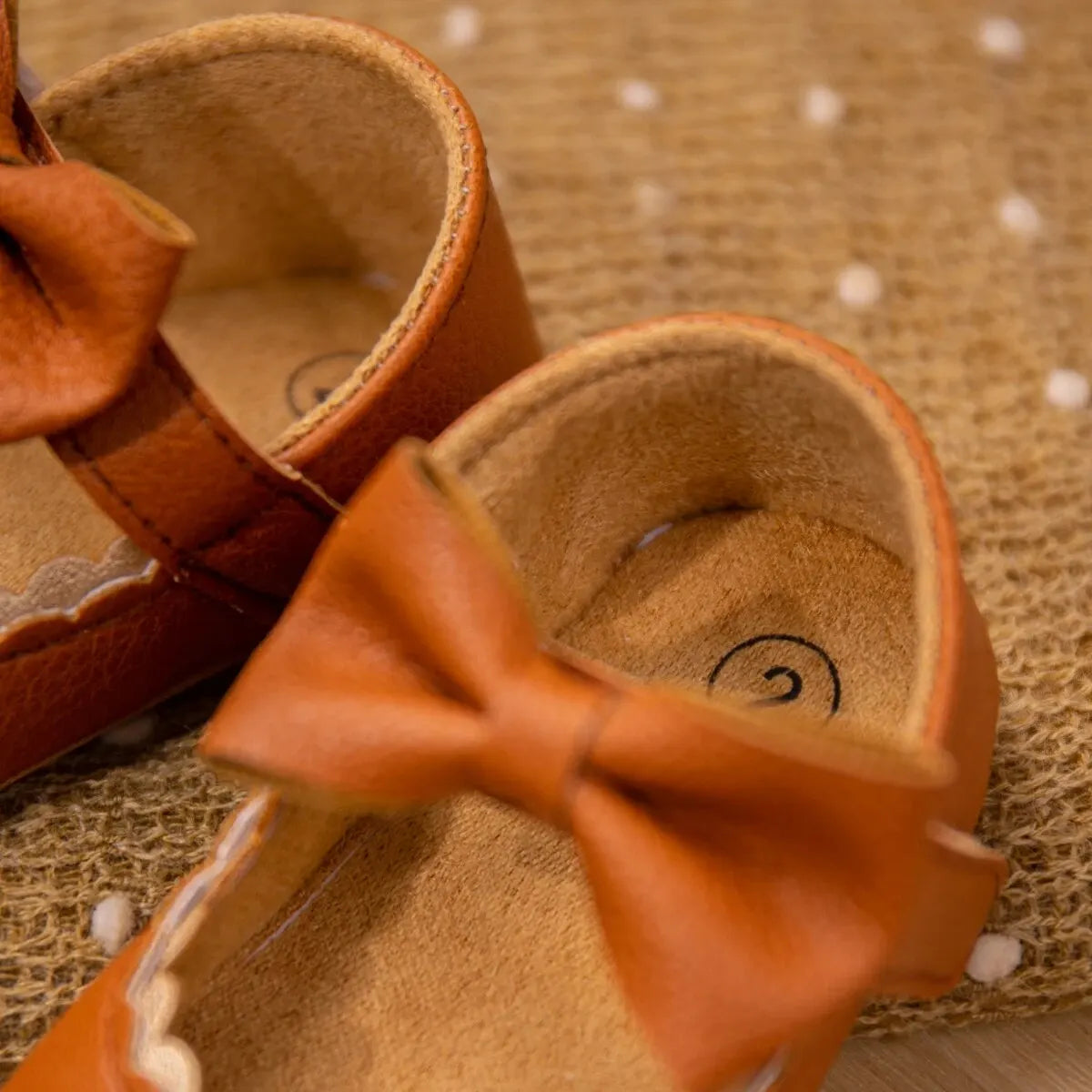 2025 New Baby Girls Shoes Bowknot Party Dress First Walker Anti-slip Non-slip Rubber Sole Infants Girl Crib Shoes