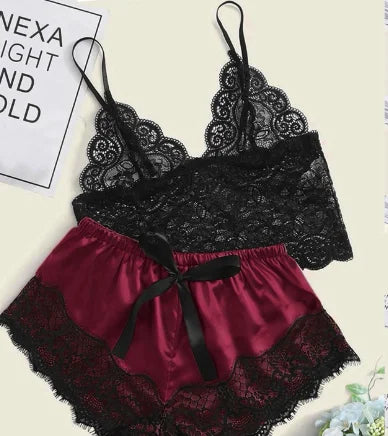 Women's Sexy Lace Sleepwear Lace Necklacing Lingerie Sleeveless V-Neck Baby doll Pajamas Set Lingerie Tops Shorts Set Nightwear