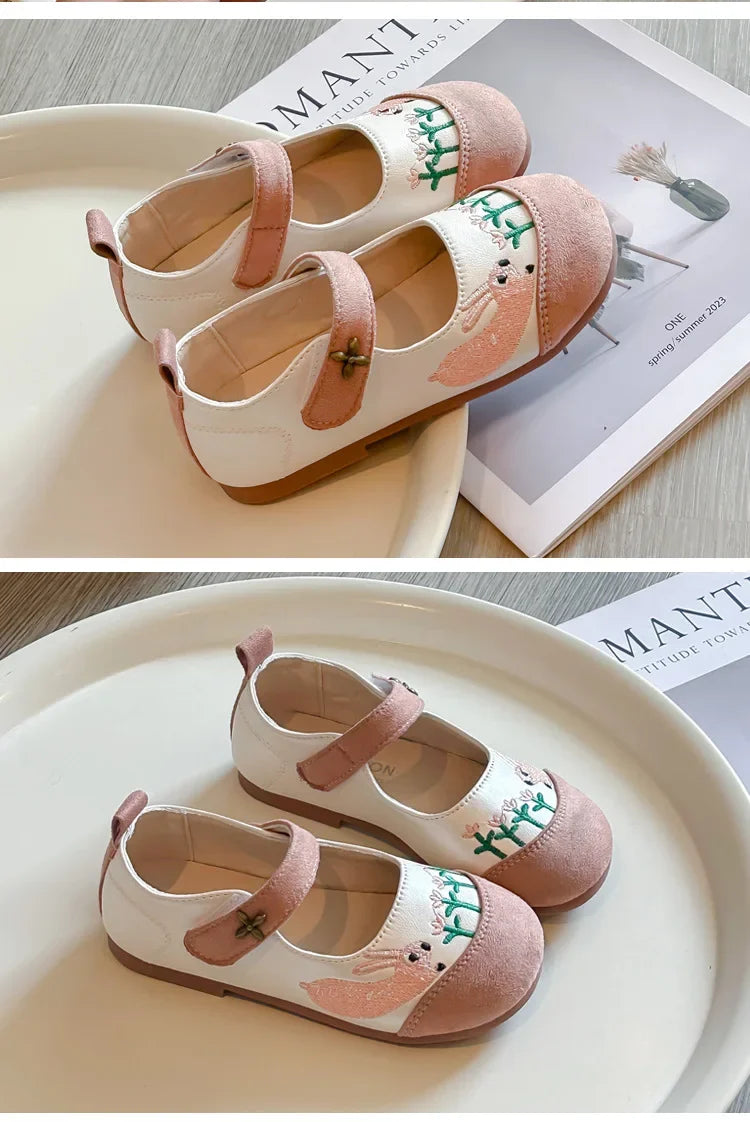 Children Sweet Princess Shoes 2024 New Soft Sole fashion Shoes Girls Casual Flats with Cute Embroidered Rabbit Kids Dance Shoes