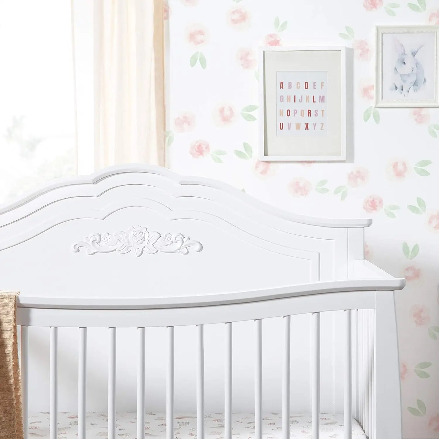 Fiona 4-in-1 Convertible Crib in White Convertible, Adjustable