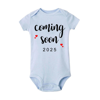 Baby Announcement Coming Soon 2025 Newborn Baby Romper Summer Boys Girls Bodysuit Body Pregnancy Reveal Clothes Toddler Jumpsuit