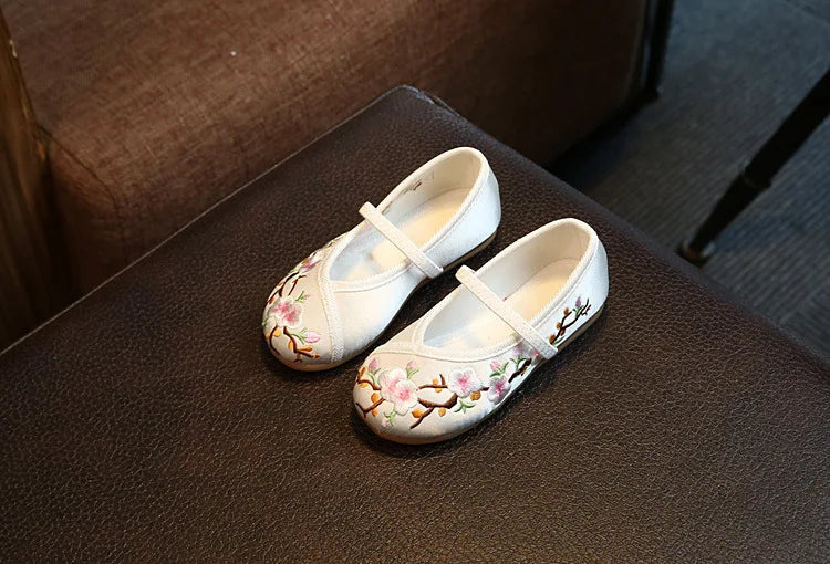Girls Hanfu Flats Shoes Chinese Style Kids Princess Embroidery Cloth Shoes Dance Versatile Children's Ancient Dress Up Loafers
