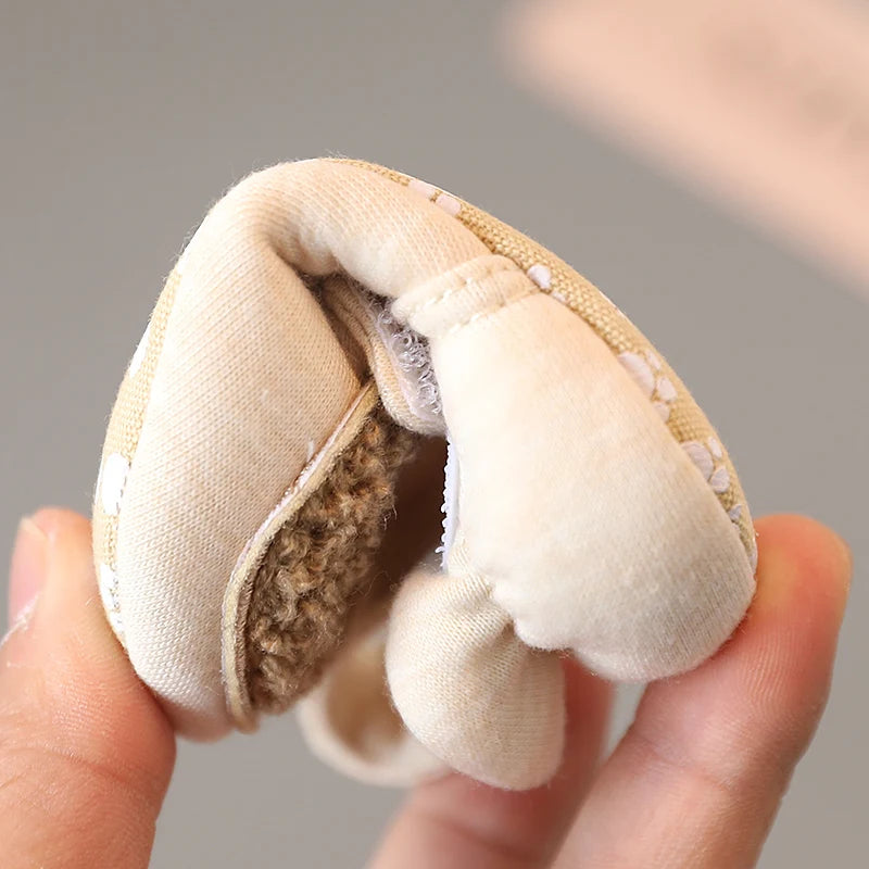 2025 New Toddler Newborn Baby Shoes Boys' Girls' Slippers Pre walker Casual Shoes  Winter Small Animals First Walkers