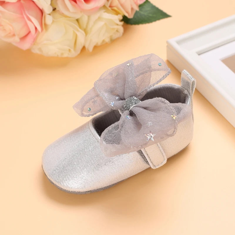 Cute 0-18M Spring Newborn Silver Baby Shoes Non Slip Cloth Bottom Girl Shoes Elegant Breathable Casual Baby First Walking Shoes