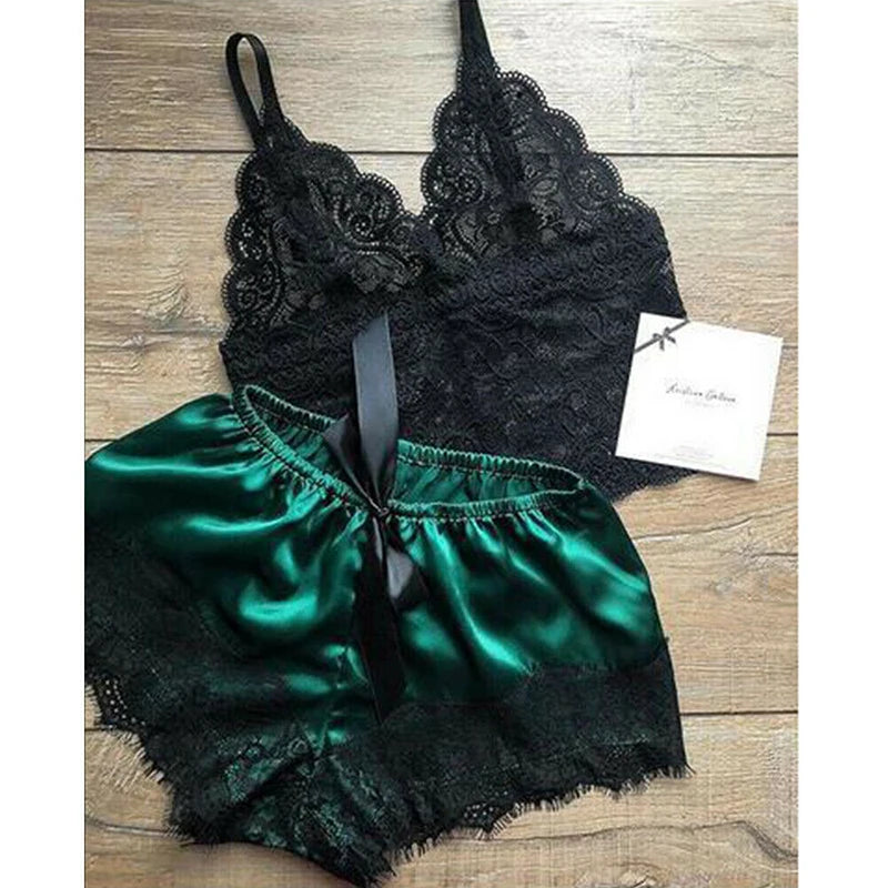 Women's Sexy Lace Sleepwear Lace Necklacing Lingerie Sleeveless V-Neck Baby doll Pajamas Set Lingerie Tops Shorts Set Nightwear