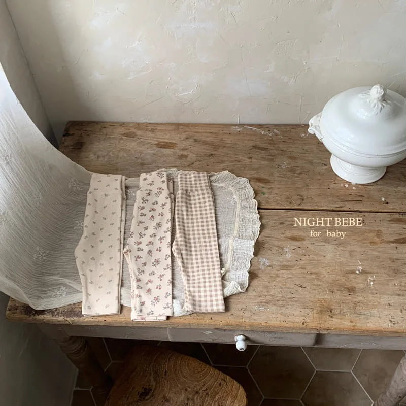 2025 Autumn New Baby Cotton Leggings Girls Floral Pants Toddler Pp Pants Toddler Plaid Leggings Fashion Baby Trousers