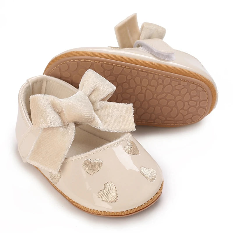 Baby Girls Cute Moccasins Heart Pattern Bowknot Soft Sole PU Leather Flats Shoes First Walkers Non-Slip Princess Shoes