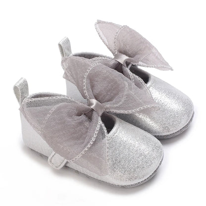 Cute 0-18M Spring Newborn Silver Baby Shoes Non Slip Cloth Bottom Girl Shoes Elegant Breathable Casual Baby First Walking Shoes