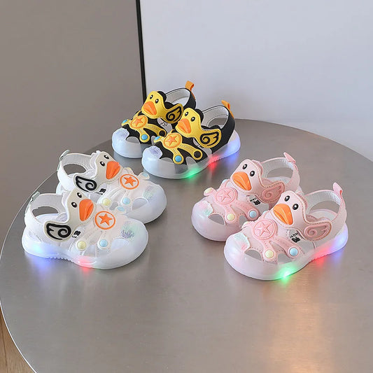 Little Duck Light-up LED Sandals for First Walker Anti-kick Baby Shoes for 0-3 Years Old Pre walker Soft Sole Cartoon for Girl