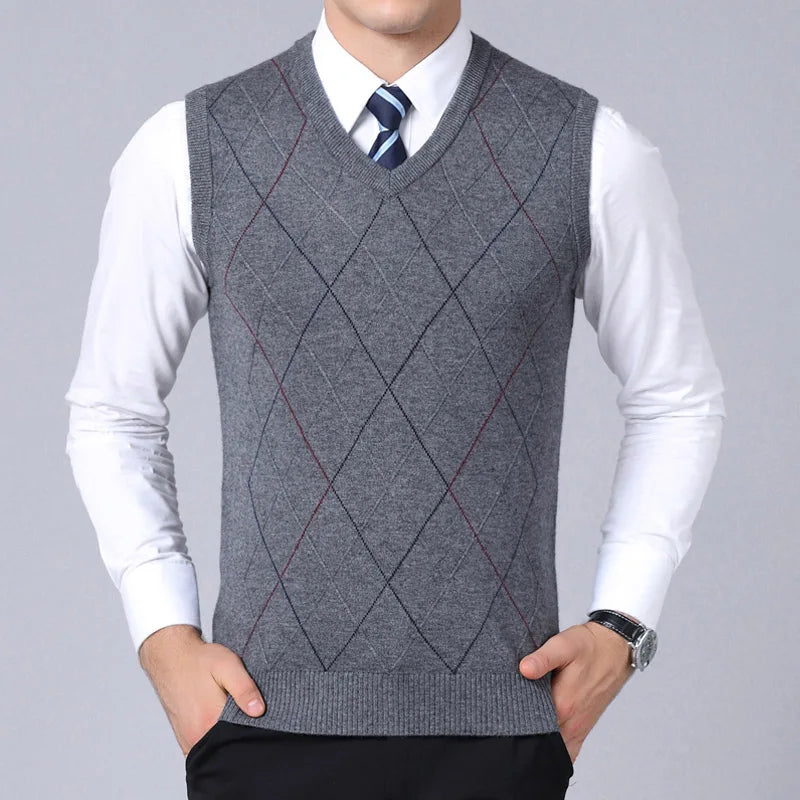 2025 New Fashion Brand Sweater For Men's Pullover Vest Slim Fit Jumpers Knitwear Plaid Autumn Korean Style Casual Men Clothes
