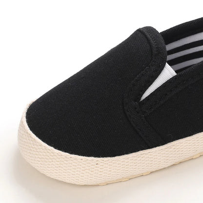 Spring and Autumn Fashion Canvas Baby Shoes for Boys and Newborns Soft Sole Non slip Walking Shoes for Preschool Children